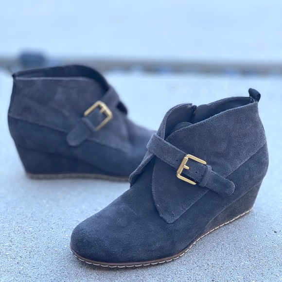 Franco Sarto Amerosa ankle boots booties gray Suede Wedge short buckle heels 6 - Picture 1 of 8